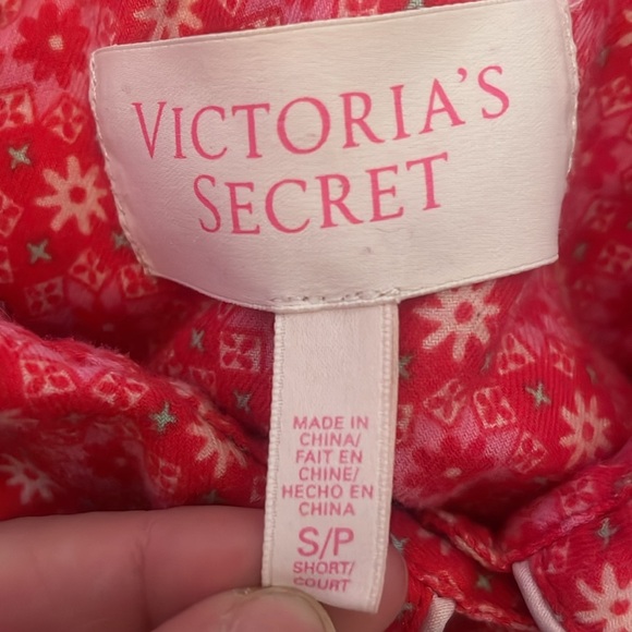 Victoria’s Secret Pajama Set Snowflake Star Pink Red Pants Top Size Small Short - Picture 11 of 11